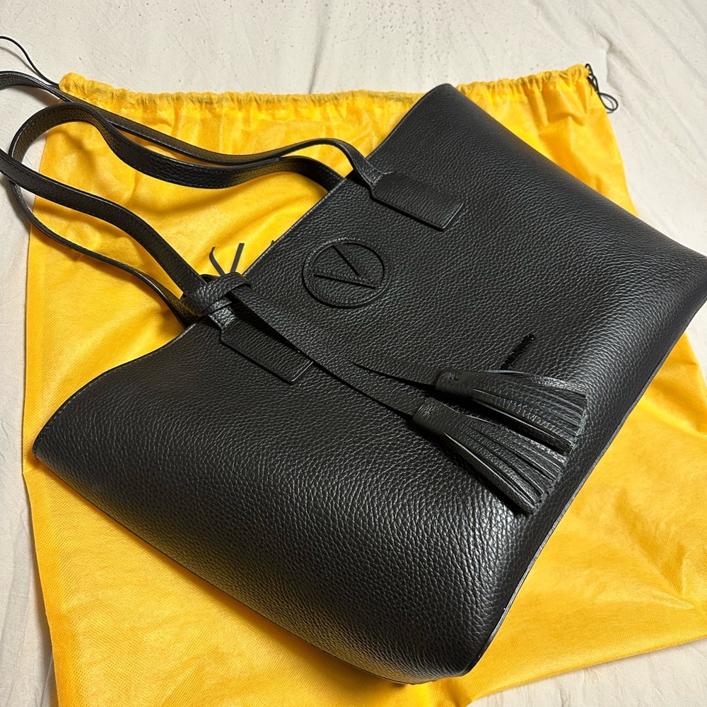Mario Valentino tote bag measurements are 19 x 11 bottom 14 inches wide - Picture 2 of 11